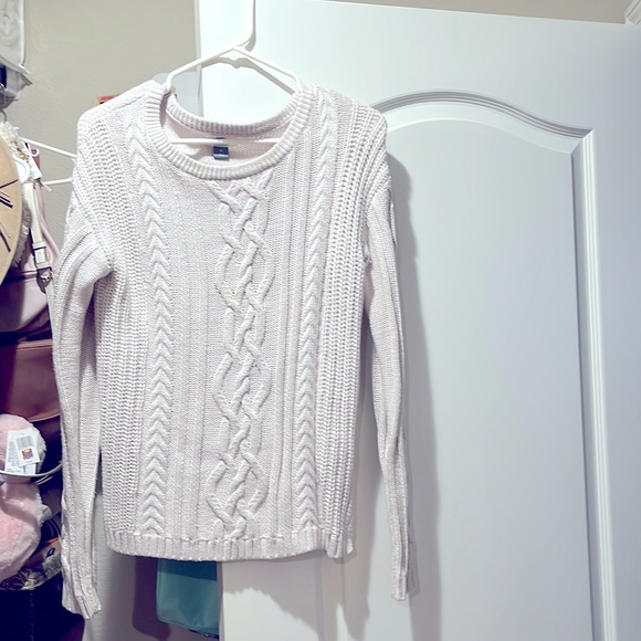 Old Navy Sweaters - Old Navy Cableknit Sweater- size Medium- cream